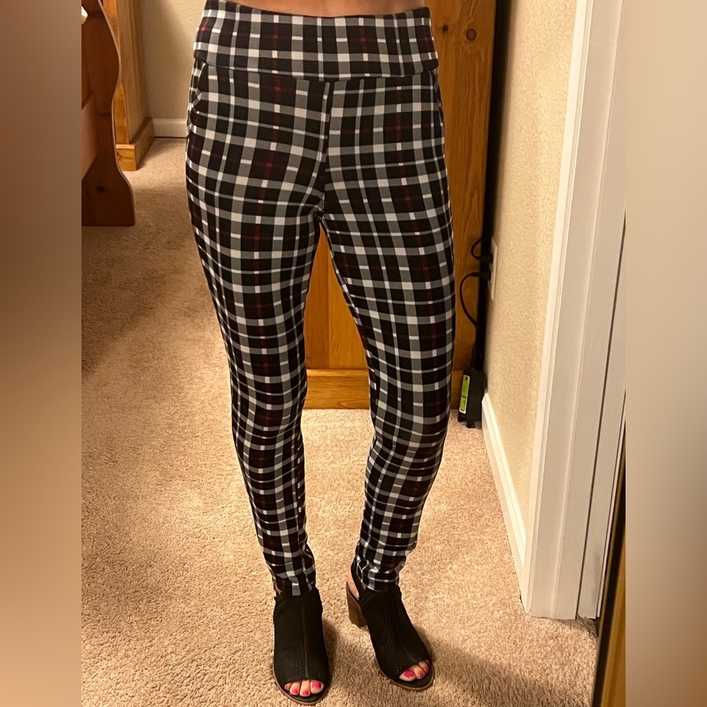 Shasa brand - Cute Stretch dress pants - plaid print (black, white and red)
